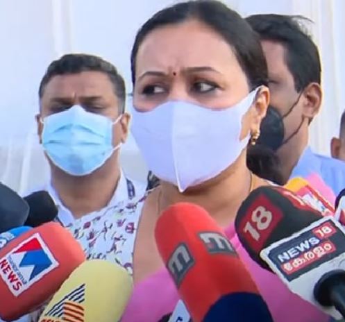  വീഴ്ചയിൽ ഡോക്ടർമാർക്കല്ലാതെ മറ്റാർക്കാണ് ഉത്തരവാദിത്തം?കർശന നടപടിയുണ്ടാകും, ജീവൻ വിലപ്പെട്ടത്,