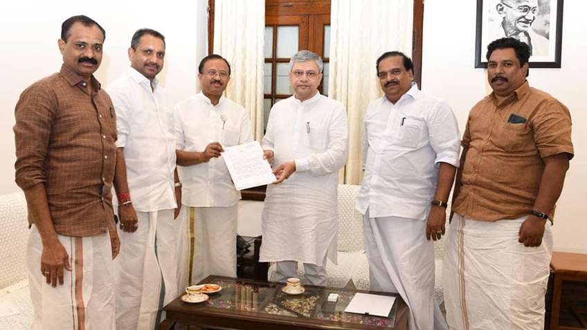  കെ റെയിലിന് ബദല്‍ പദ്ധതി കേന്ദ്രം ആലോചിക്കുന്നു, നേമം ടെര്‍മിനല്‍ ഉപേക്ഷിച്ചിട്ടില്ലെന്നും വി.മുരളീധരന്‍