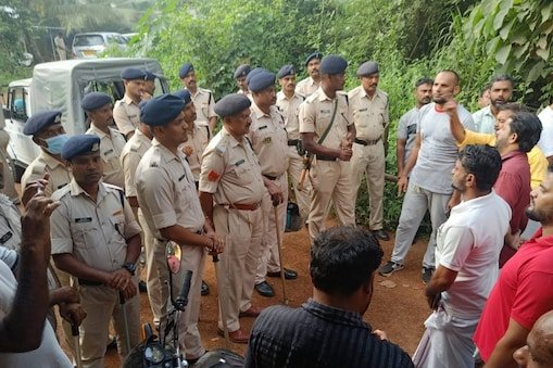  സംസ്ഥാനത്ത് പോപ്പുലർ ഫ്രണ്ടിന്റെ വിവിധ കേന്ദ്രങ്ങളിൽ എൻ.ഐ.എ റെയ്ഡ്; നിരവധി നേതാക്കൾ കസ്റ്റഡിയിൽ