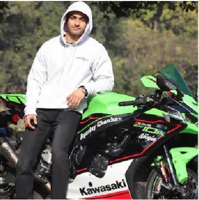  യൂട്യൂബിൽ പോസ്റ്റ് ചെയ്യാൻ സൂപ്പർ ബൈക്കിൽ സാഹസികം; യുവാവിന് ദാരുണാന്ത്യം