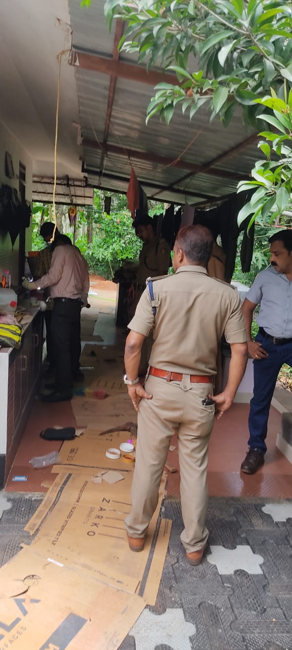  കുന്ദമംഗലത്ത് അടച്ചിട്ട വീട്ടിൽ മോഷണം; 24 പവൻ സ്വർണം കവർന്നു