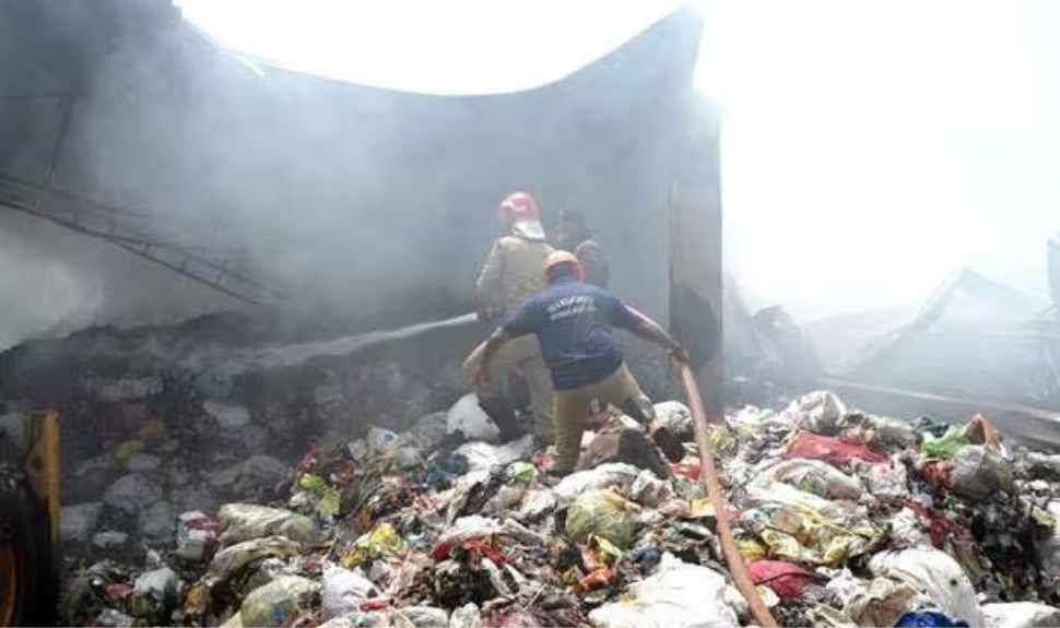  കോഴിക്കോട് കോർപറേഷന്റെ മാലിന്യ പ്ലാന്റിലുണ്ടായ തീപിടുത്തം; പരിശോധന പൂർത്തിയാക്കി ഫയർ ഫോഴ്സ്