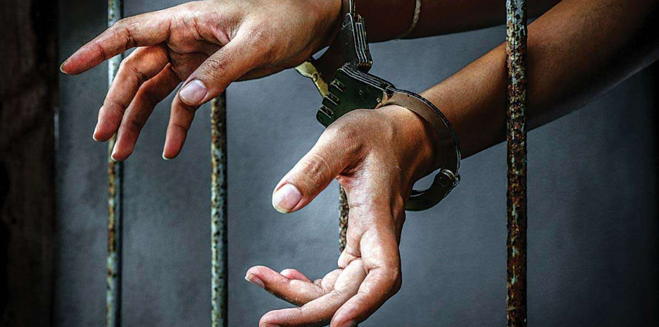  സഹോദരിമാരെ കഴുത്തറുത്ത് കൊന്നു; ഇരുപതുക്കാരി അറസ്റ്റില്‍