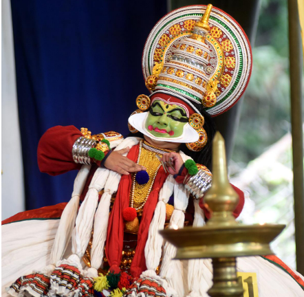  ജില്ലാ സ്‌കൂള്‍ കലോത്സവത്തില്‍ ഇഞ്ചോടിഞ്ച് പോരാട്ടം; കോഴിക്കോട് സിറ്റി ഉപജില്ല മുന്നില്‍; രണ്ടാം സ്ഥാനത്ത് കൊയിലാണ്ടി ഉപജില്ല; മൂന്നാം സ്ഥാനത്ത് കൊടുവള്ളി ഉപജില്ല