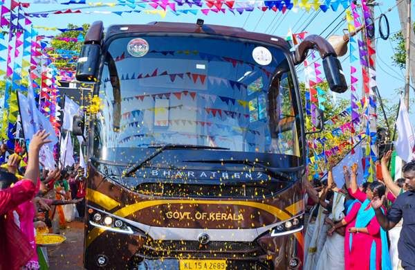  നവകേരള ബസ് വാടകയ്ക്ക് നല്‍കും: വിവാഹം, തീര്‍ത്ഥാടനം, വിനോദയാത്ര എന്നിങ്ങനെ സ്വകാര്യ ആവശ്യങ്ങള്‍ക്കായി ബസ് വിട്ടുനല്‍കാൻ തീരുമാനം