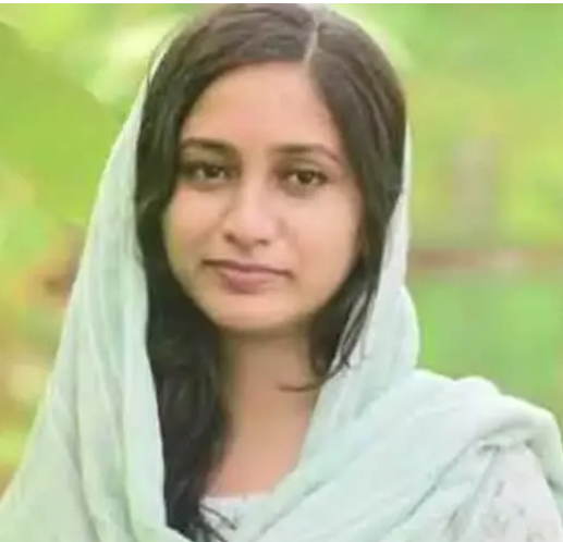  പ്രണയിച്ച യുവാവ് വന്‍തുക സ്ത്രീധനം ആവശ്യപ്പെട്ടു; യുവ ഡോക്ടര്‍ ഫ്‌ലാറ്റിനുള്ളില്‍ ആത്മഹത്യ ചെയ്ത സംഭവം; മന്ത്രി വീണാ ജോര്‍ജ് അന്വേഷണത്തിന് നിര്‍ദേശം നല്‍കി