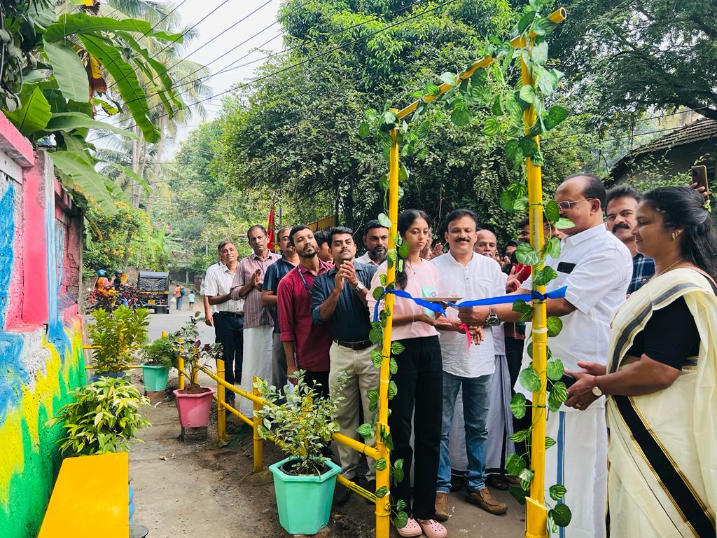  മാലിന്യമുക്ത നവകേരളം; ‘സ്നേഹാരാമം’ നാടിന് സമർപ്പിച്ച് എൻ.എസ്.എസ് വളണ്ടിയർമാർ