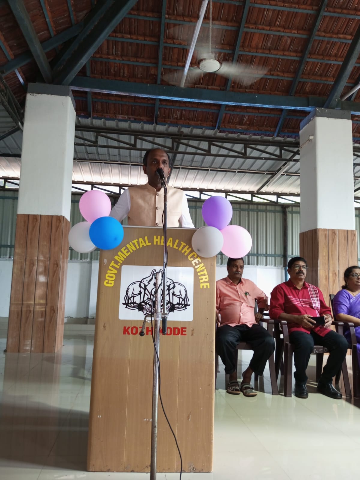  മാനസികാരോഗ്യ കേന്ദ്രത്തിൽ  സർഗാത്മകത നിറച്ച് ദയാപുരം  വിദ്യാർഥികൾ