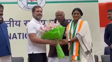 വൈഎസ്ആർ തെലങ്കാന പാർട്ടി കോൺഗ്രസിൽ ലയിച്ചു