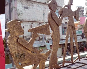  മേഖലാ രാജ്യാന്തര ചലച്ചിത്രമേളയ്ക്ക് നാളെ തിരി തെളിയും ;സയ്യിദ് മിര്‍സ ഉദ്ഘാടകന്‍ ; ദ സീഡ് ഓഫ് ദ സേക്രഡ് ഫിഗ് ഉദ്ഘാടന ചിത്രം