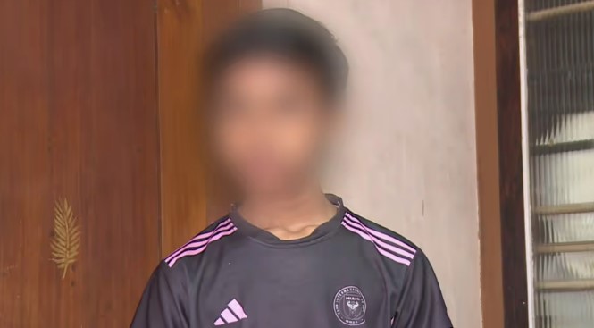  വിദ്യാര്‍ത്ഥിയുടെ കര്‍ണപടം അടിച്ച് പൊട്ടിച്ച സംഭവം; ഹെഡ്മാസ്റ്റര്‍ക്കെതിരെ കേസെടുത്ത് പൊലീസ്, ബാലാവകാശ കമ്മീഷന്‍ വിദ്യാര്‍ത്ഥിയുടെ മൊഴിയെടുക്കും