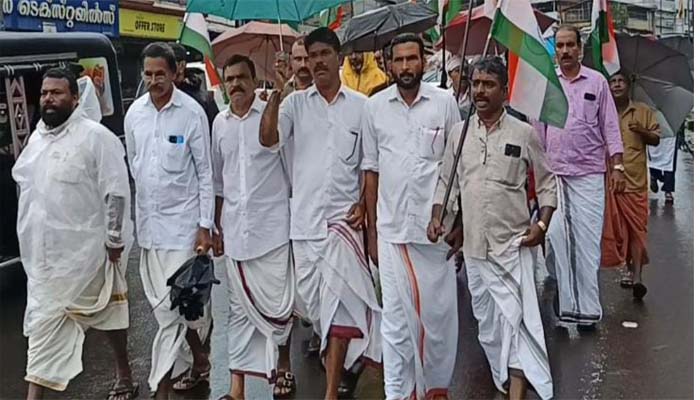  കുന്ദമംഗലത്ത് ബിജെപി പതാക ഉയര്‍ത്തി; തിരംഗറാലി നടത്തി