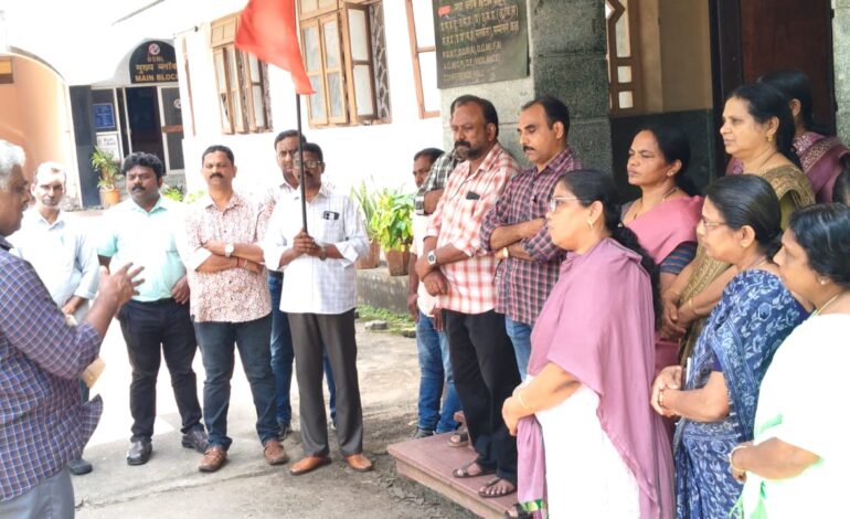  പലസ്തീനിൽ ഇസ്രയേൽ വംശഹത്യക്കെതിരെ പ്രതിഷേധ പ്രകടനം