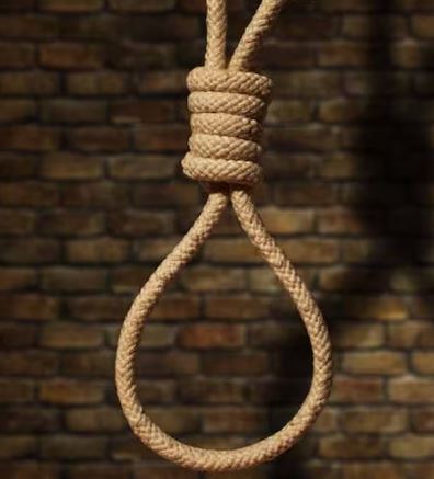  തുഷാരഗിരി പാലത്തിനു മുകളിൽ തൂങ്ങി നിൽക്കുന്ന നിലയിൽ പുരുഷന്റെ തല കണ്ടെത്തി