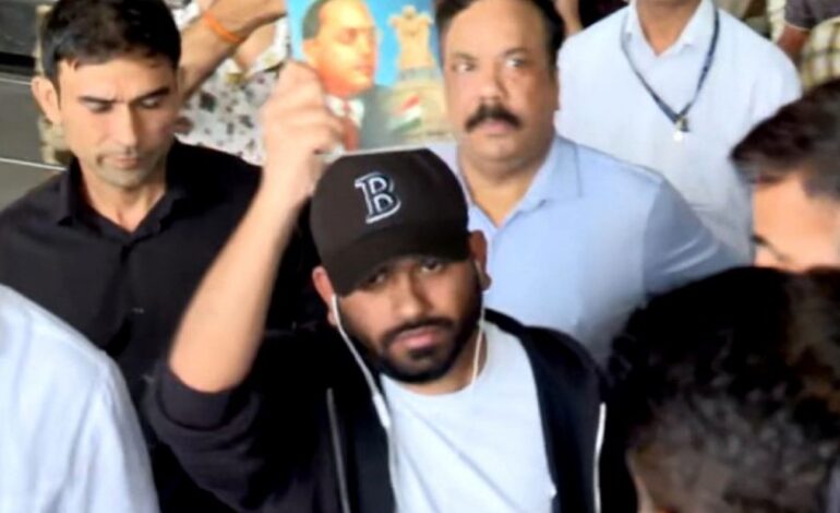  അഭിജീത് ദീപ്‌കെ ദില്ലിയില്‍; പ്രതിഷേധത്തിന് അനുമതി; 2000 പൊലീസുകാരുടെ വിന്യാസം