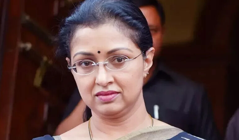  നടി ഗൗതമി എഐഎഡിഎംകെ വിട്ടു; ഇനി ലക്ഷ്യം ജനസേവനം